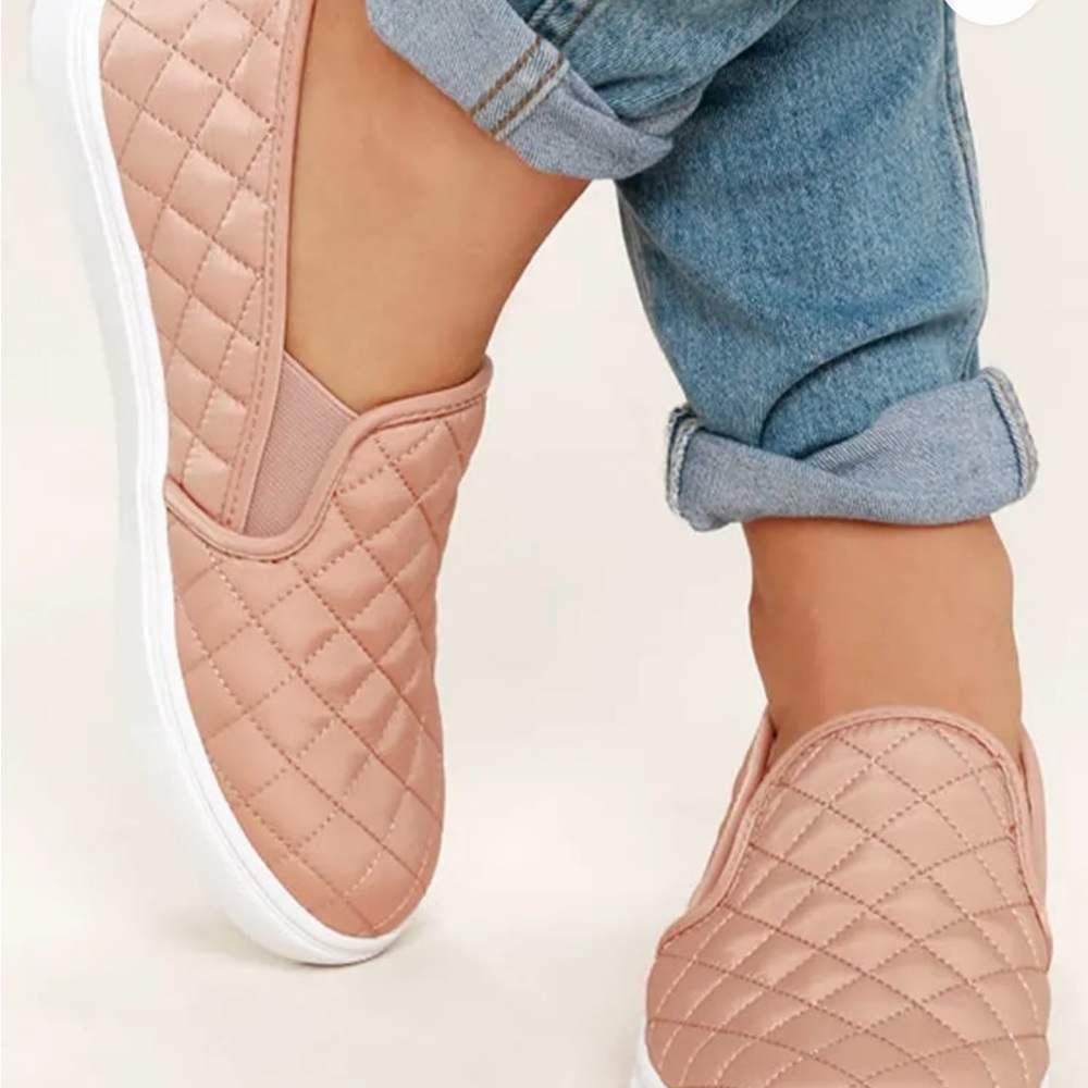 Steve Madden Women's Ecentrcq Sneaker